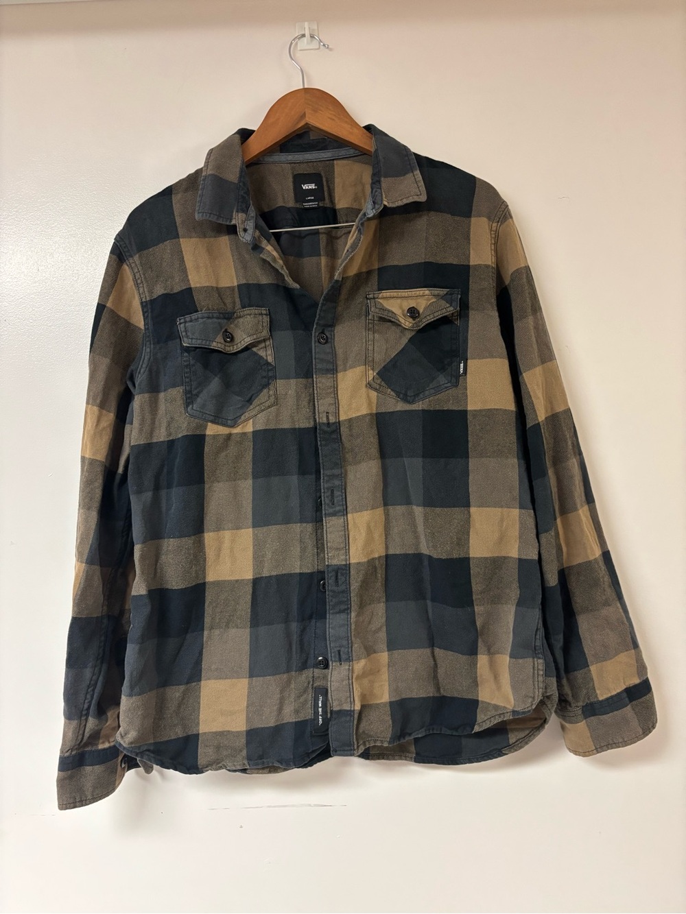 Vans Men's Plaid Button-Up Shacket in Tan & Black Size Large